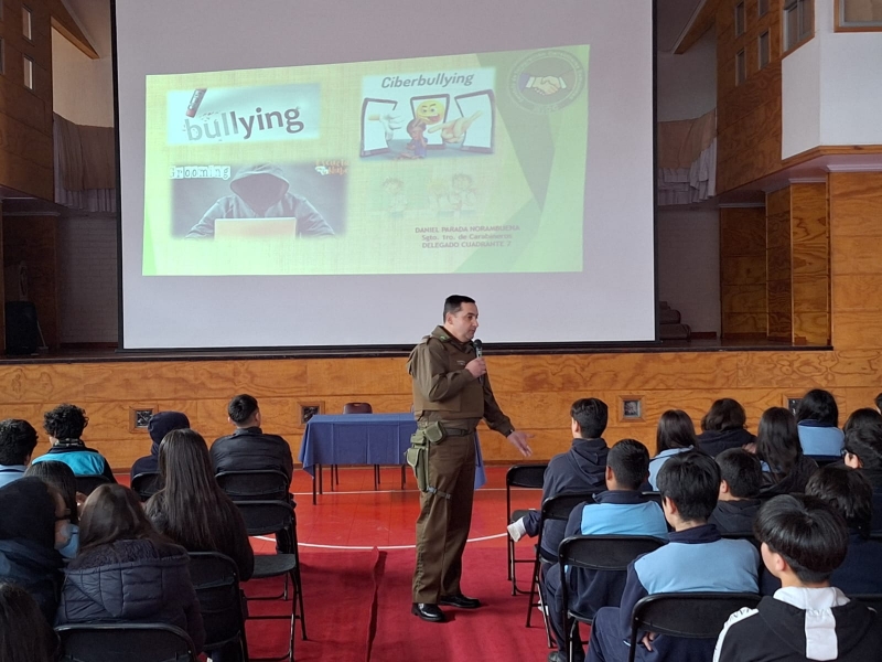 Charla de Carabineros